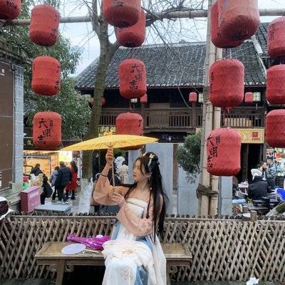 汉服模特
