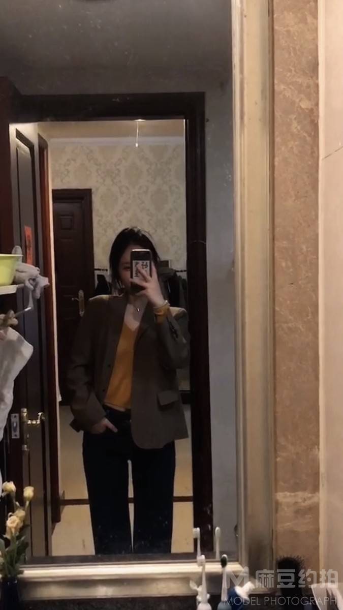 黑白模特