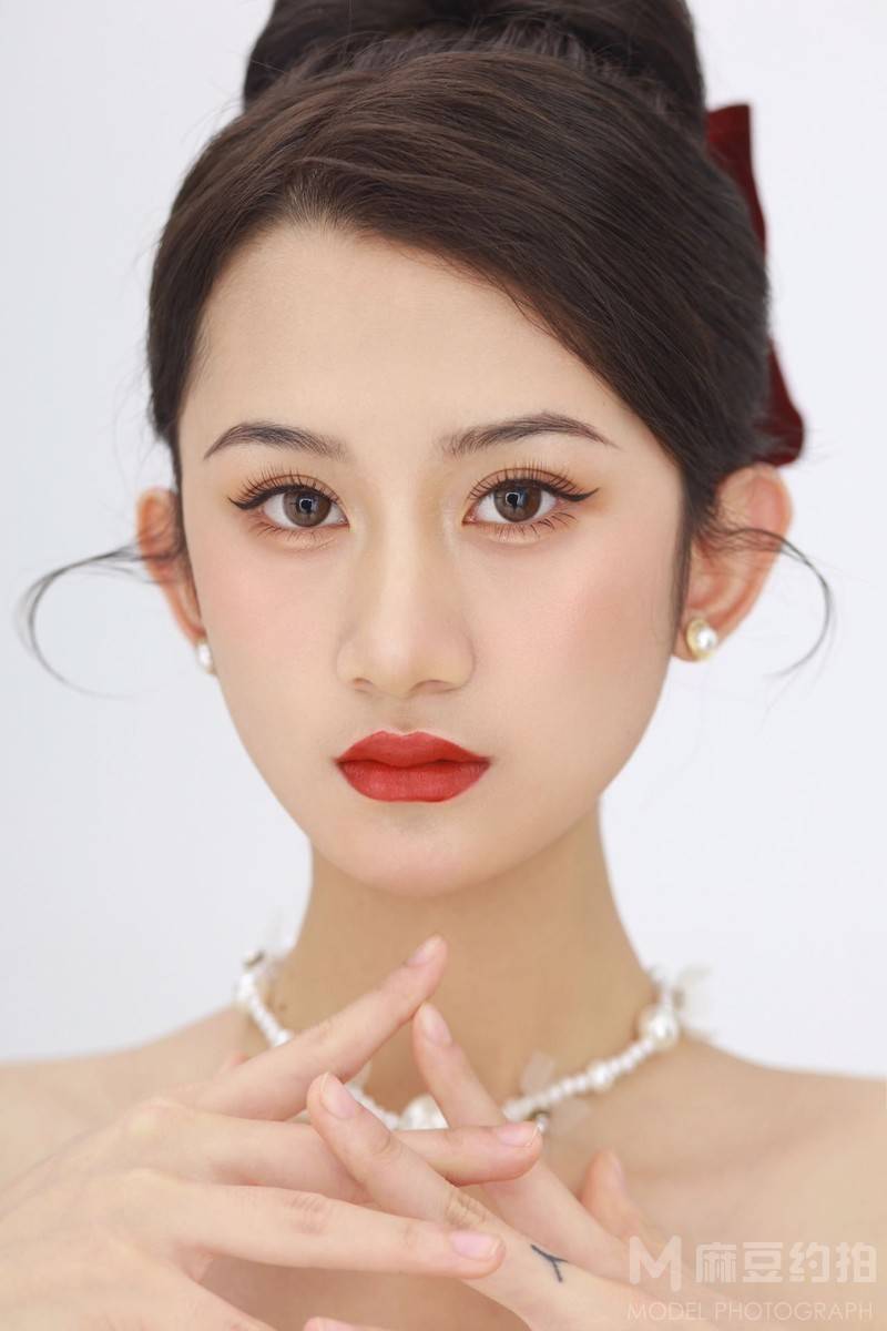 妆容模特