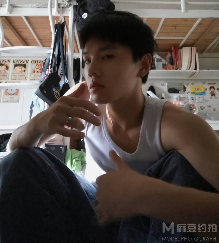 胶片模特
