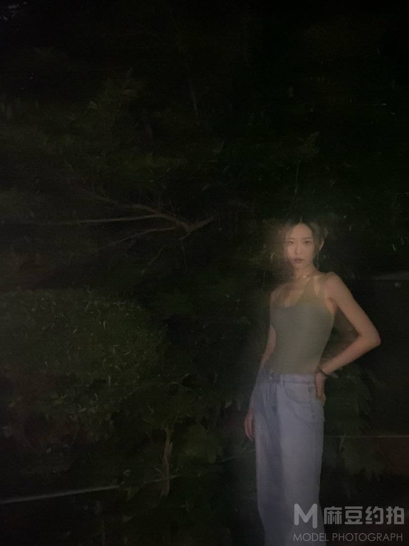 夜景模特