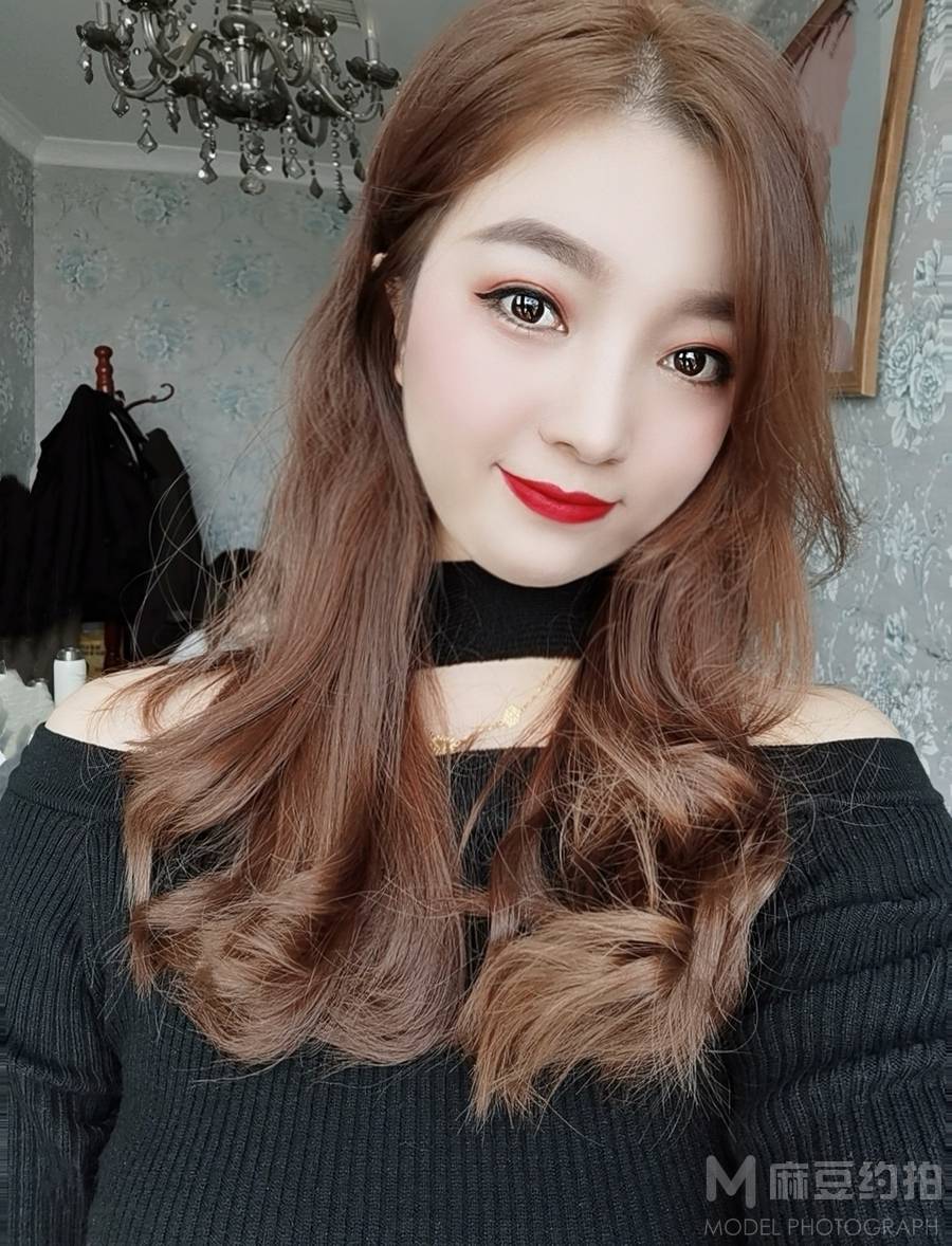 妆容模特
