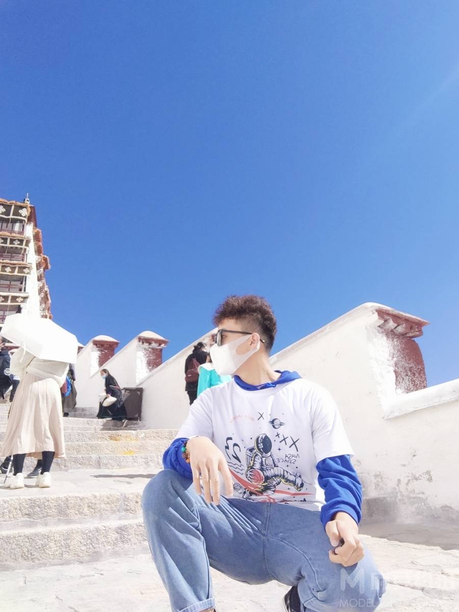 清新模特