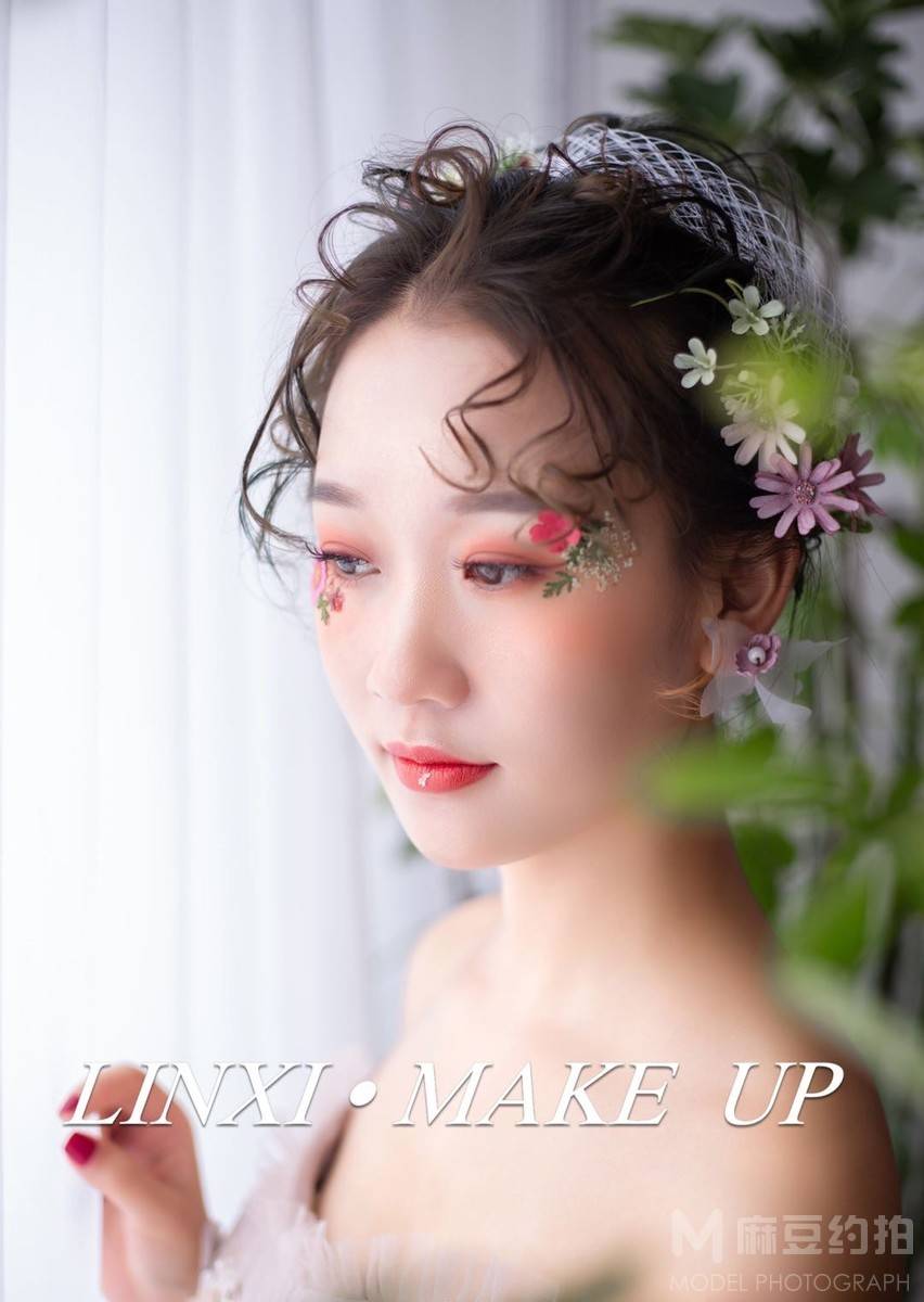 妆容模特