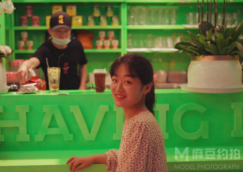 情绪模特
