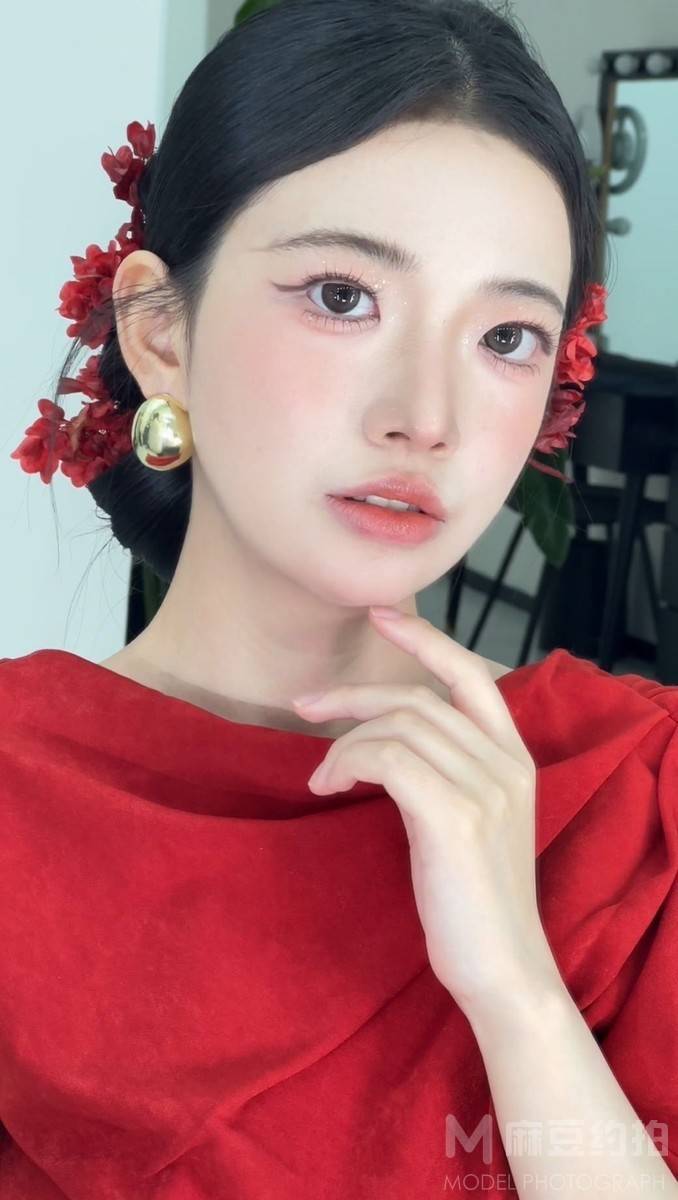 妆容模特