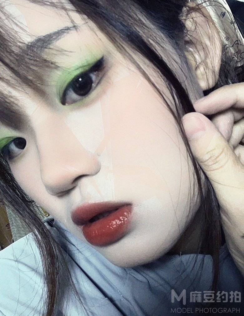 妆容模特