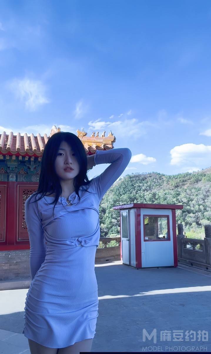 黑白模特