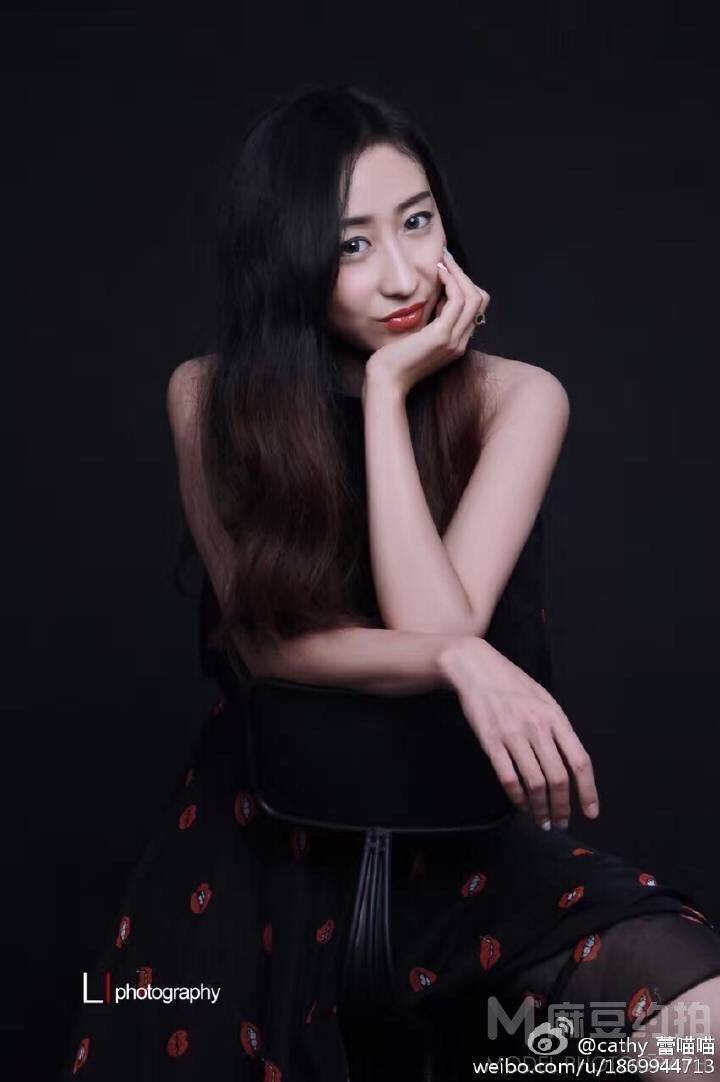 黑白模特