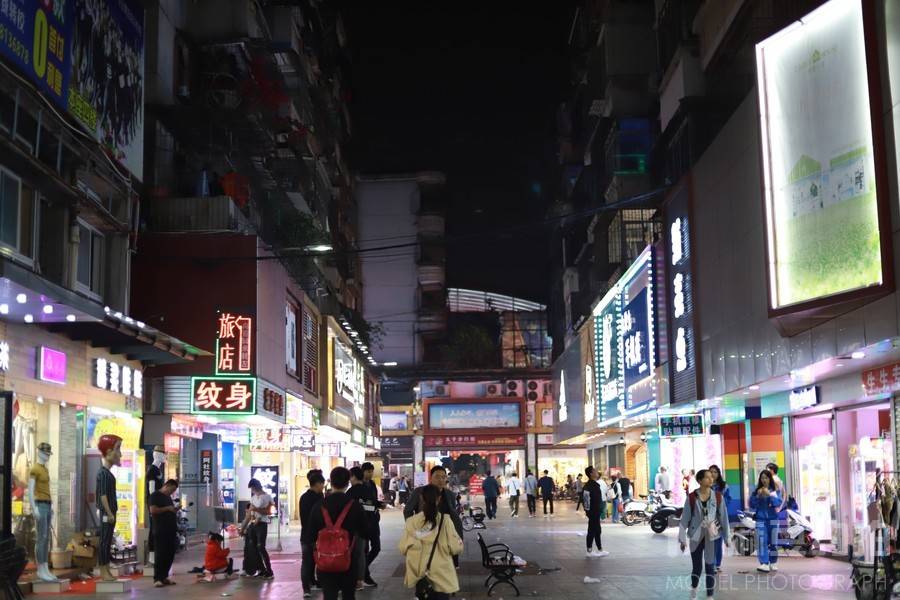 夜景模特