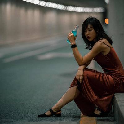 情绪模特