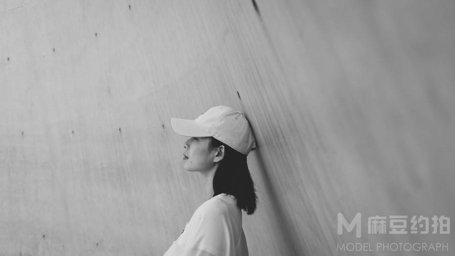 黑白模特