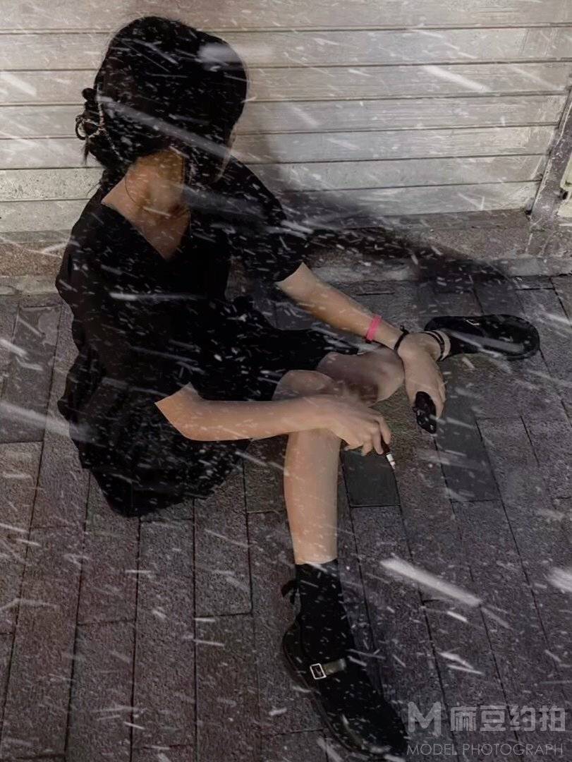 黑白模特