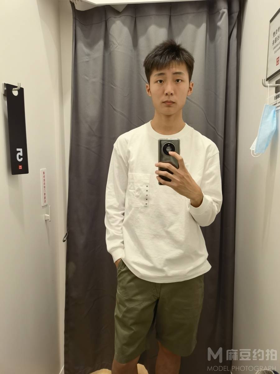 黑白模特