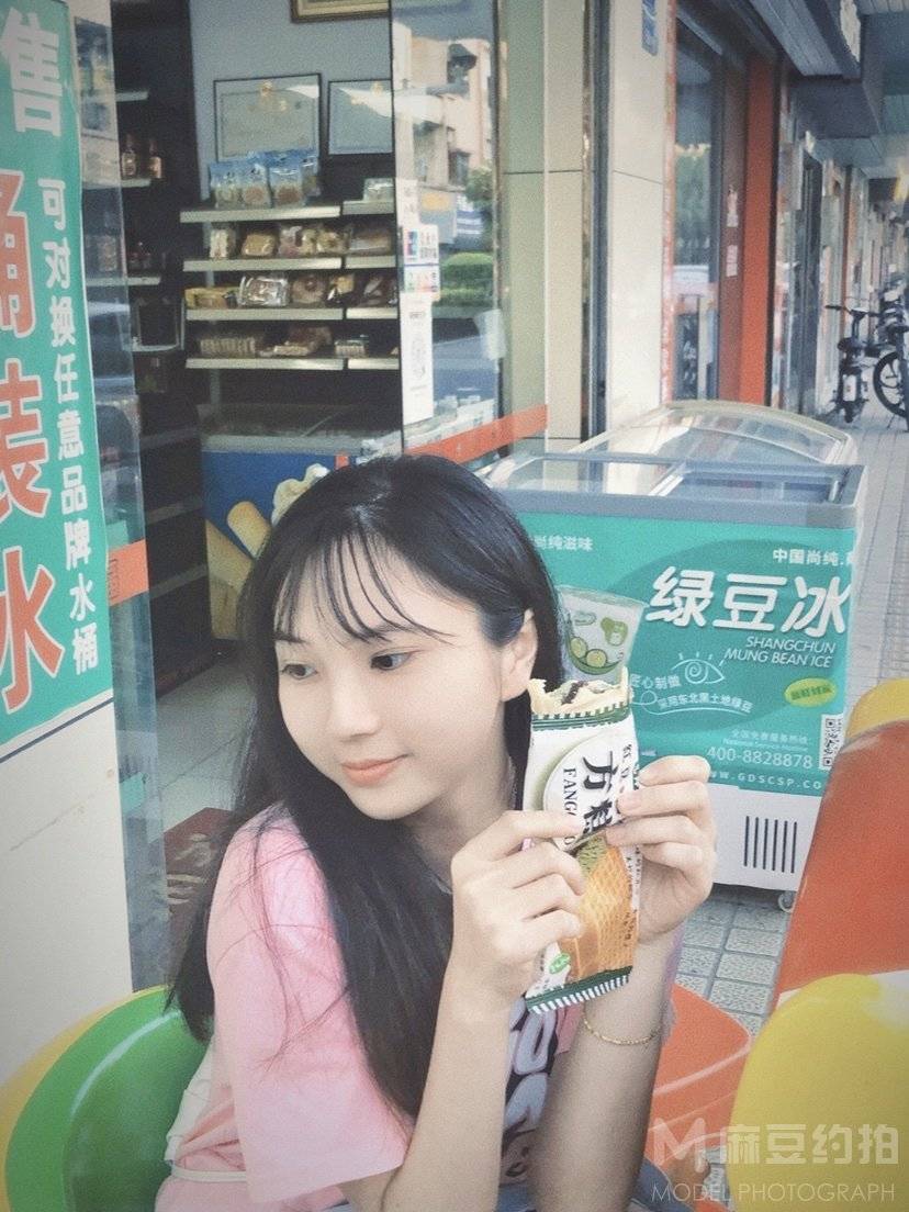 胶片模特