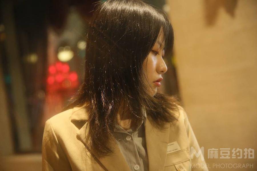 情绪模特
