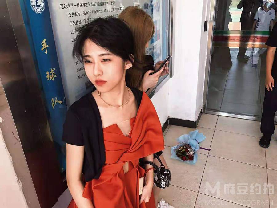 校园模特