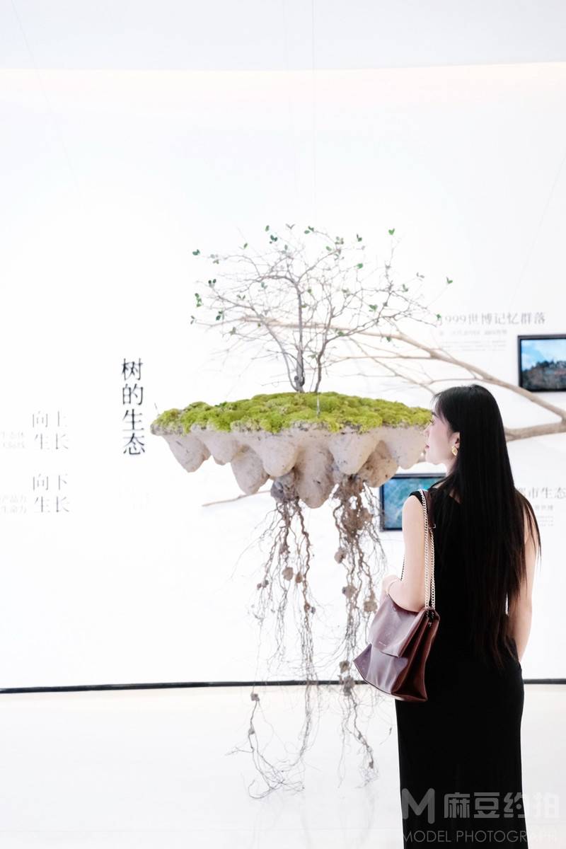 黑白模特