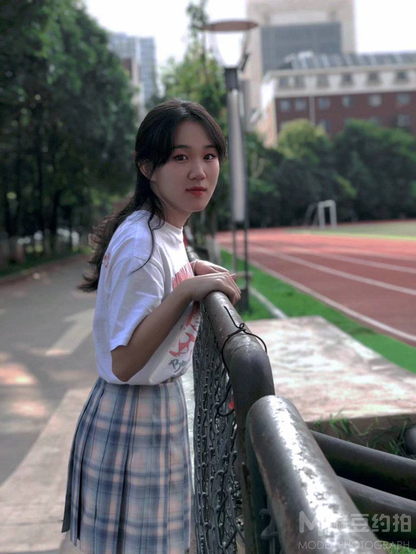 校园模特