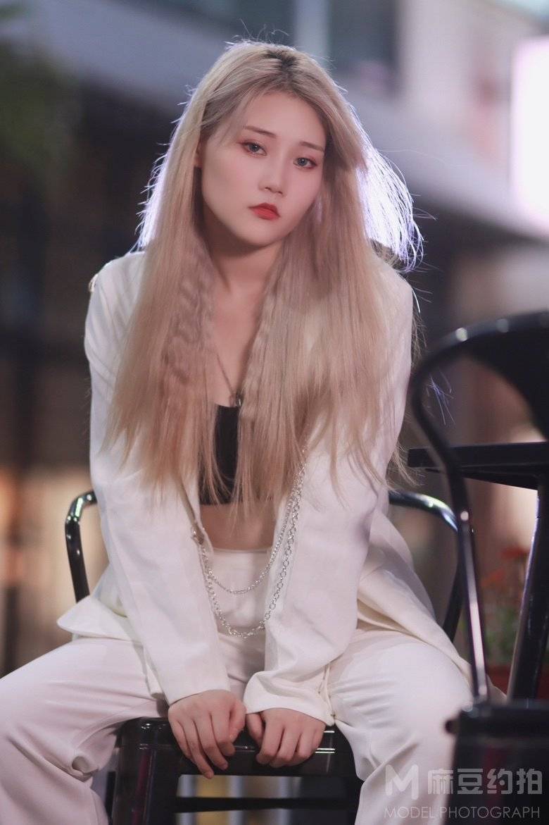 夜景模特