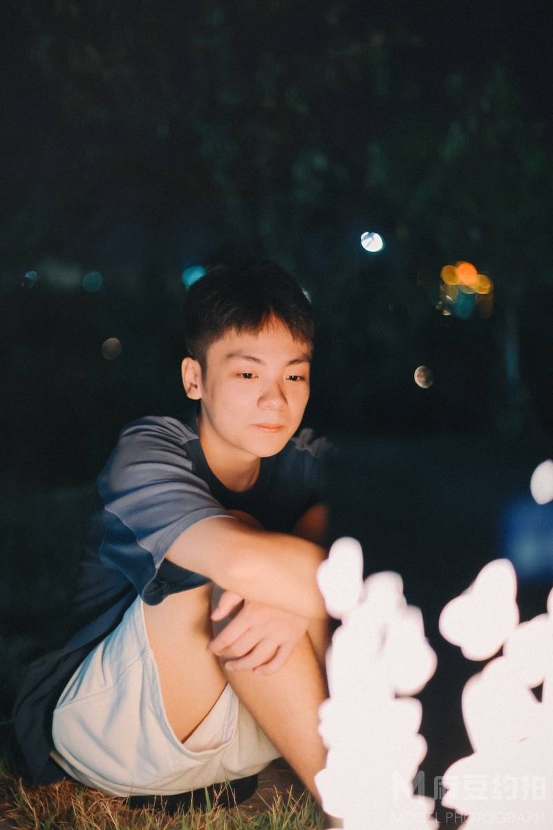夜景模特
