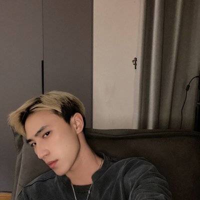 黑白模特