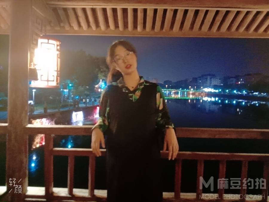 校园模特
