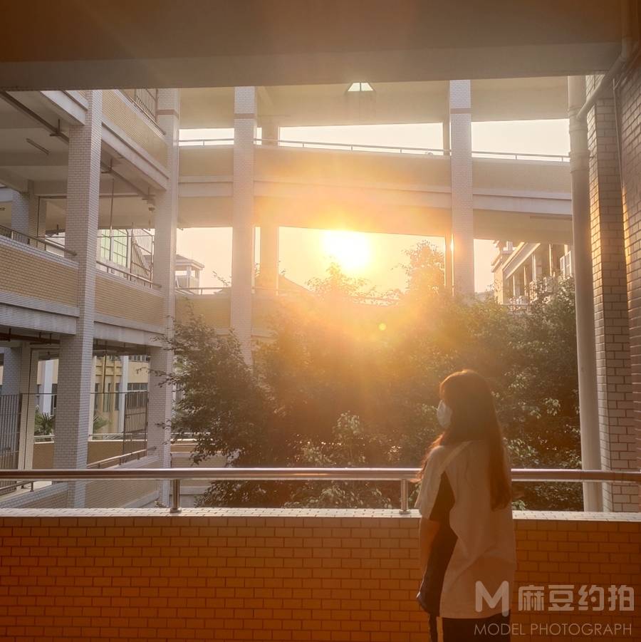 校园模特
