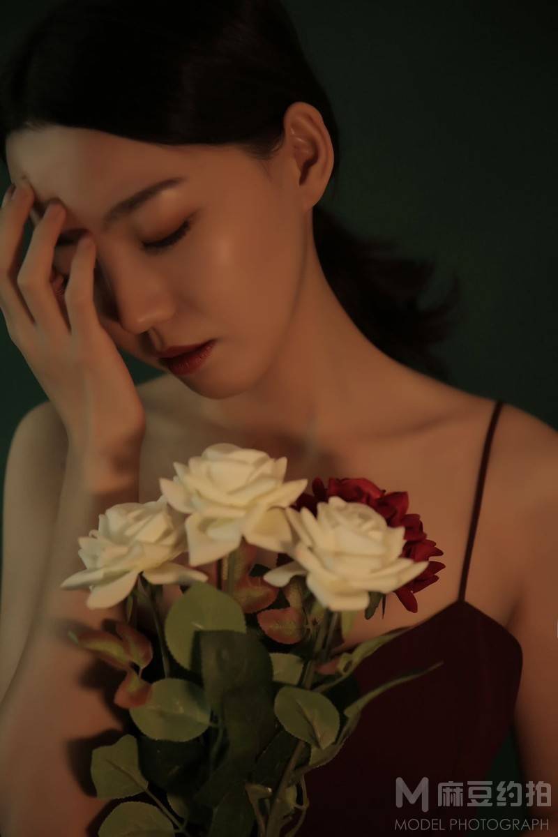 情绪模特