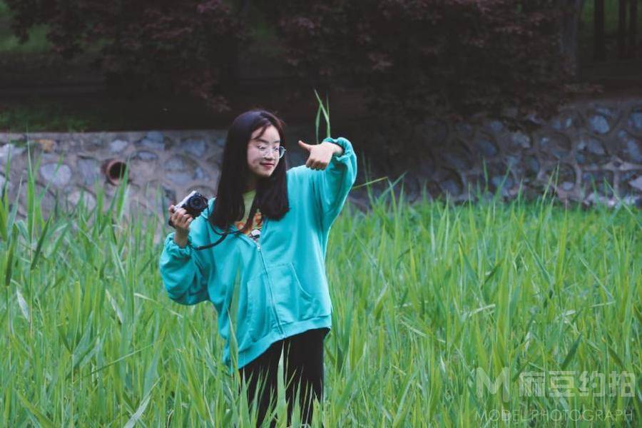 校园模特