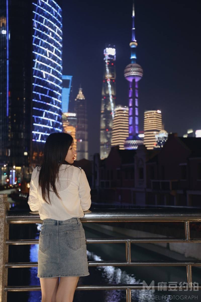 夜景模特