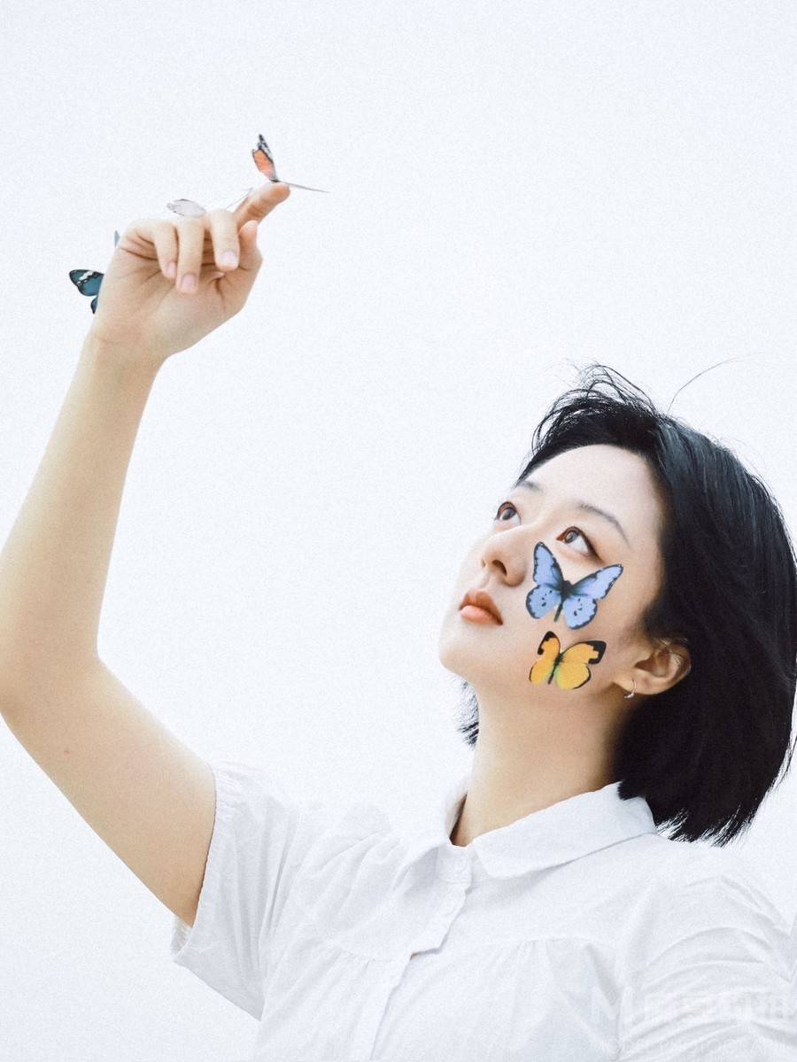 情绪模特