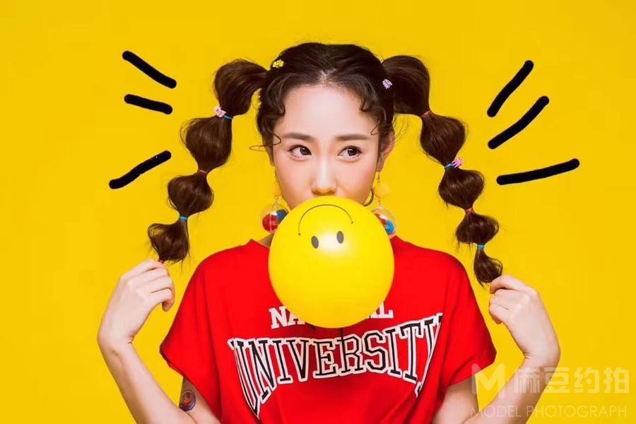 情绪模特