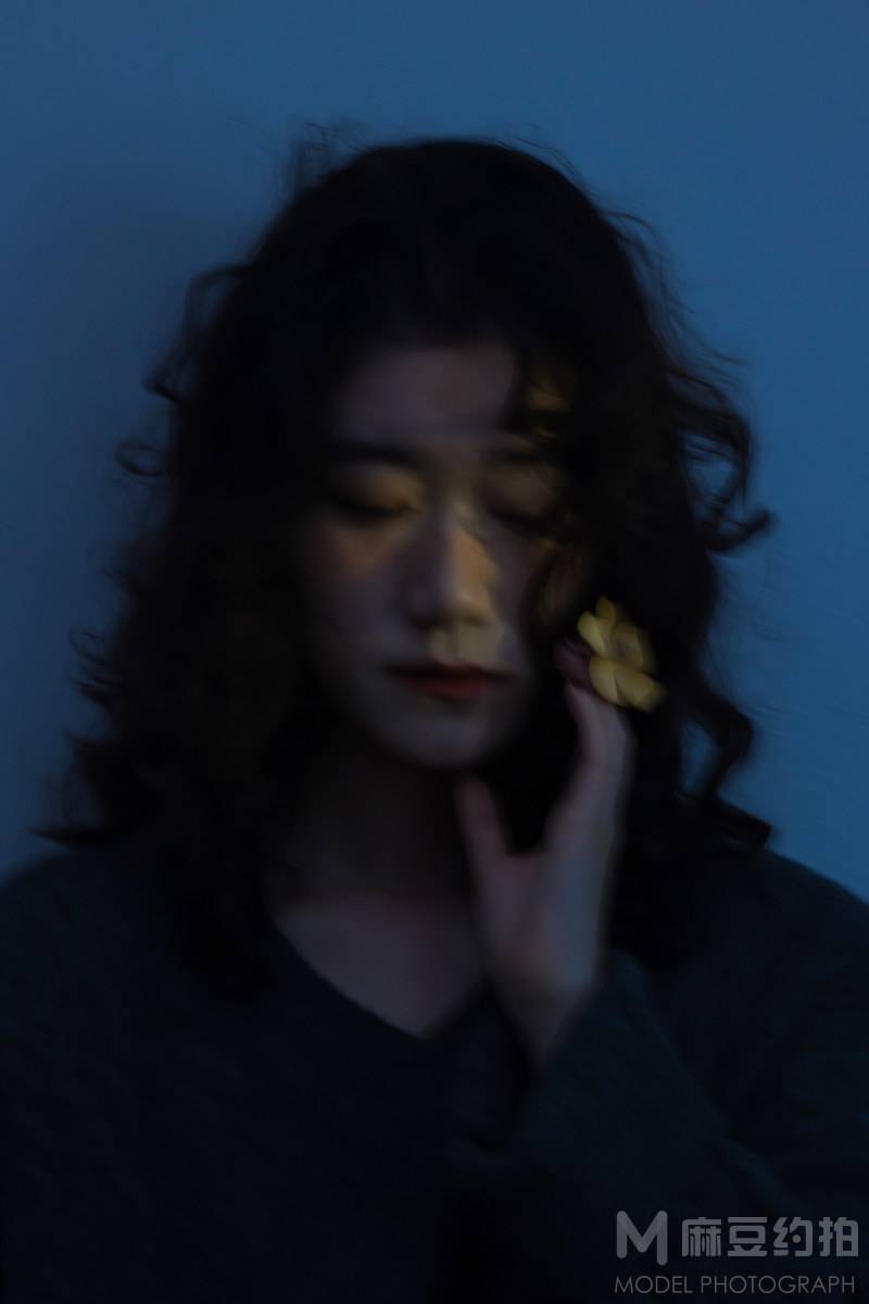 情绪模特