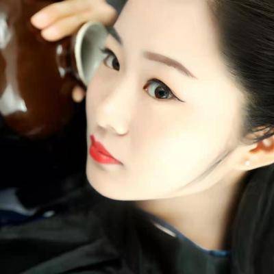 黑白模特
