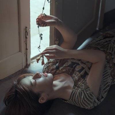 情绪模特