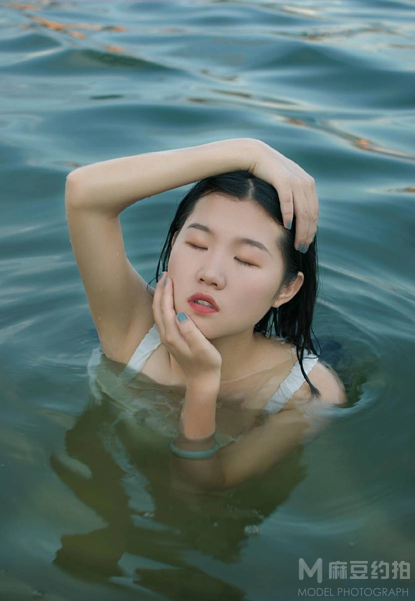 胶片模特