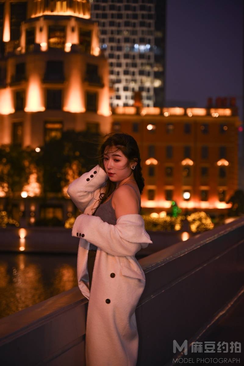 夜景模特