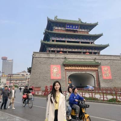 校园模特
