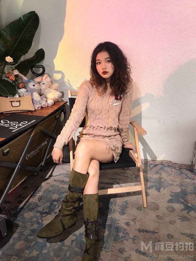 情绪模特