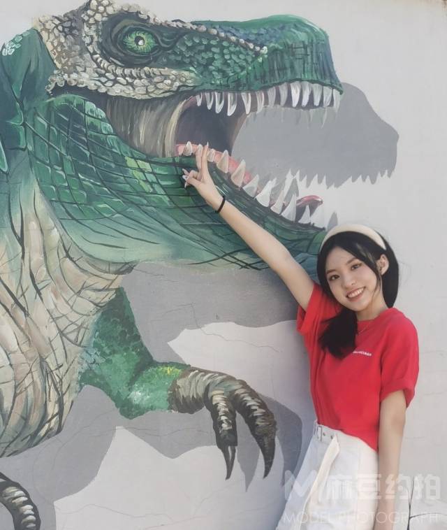 校园模特