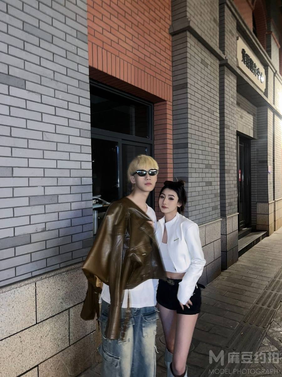 情侣模特