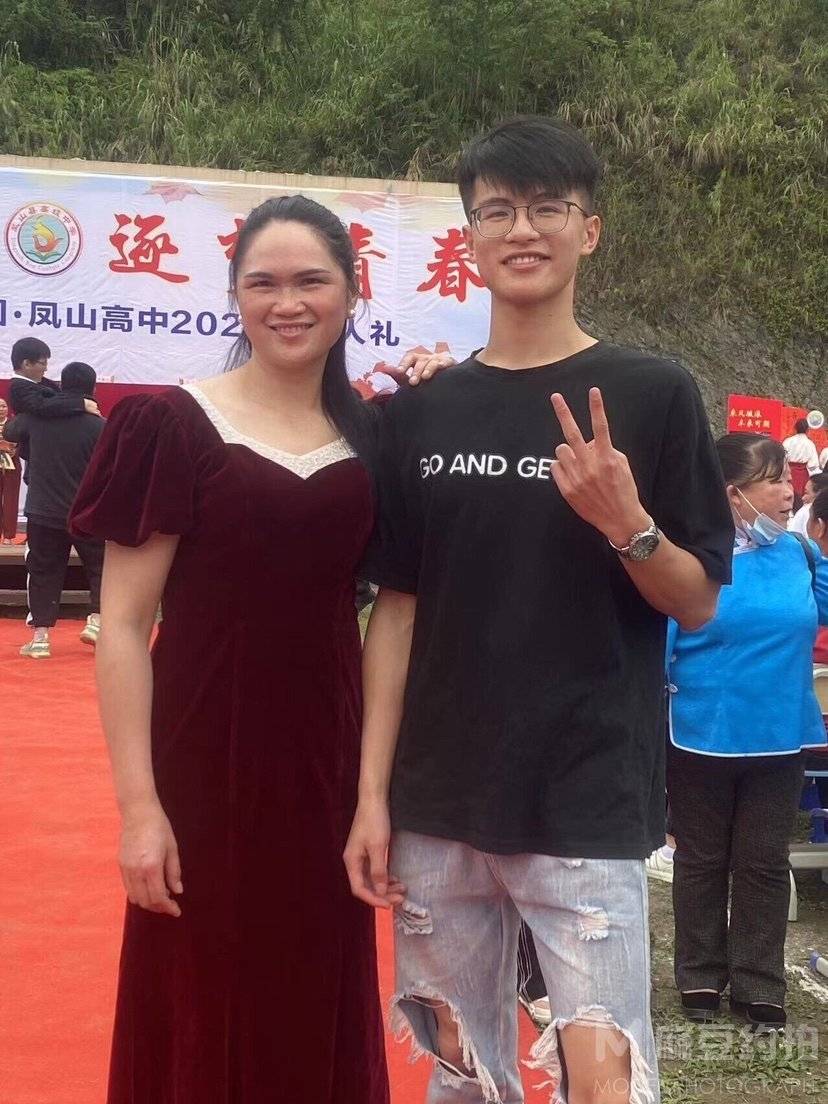 黑白模特