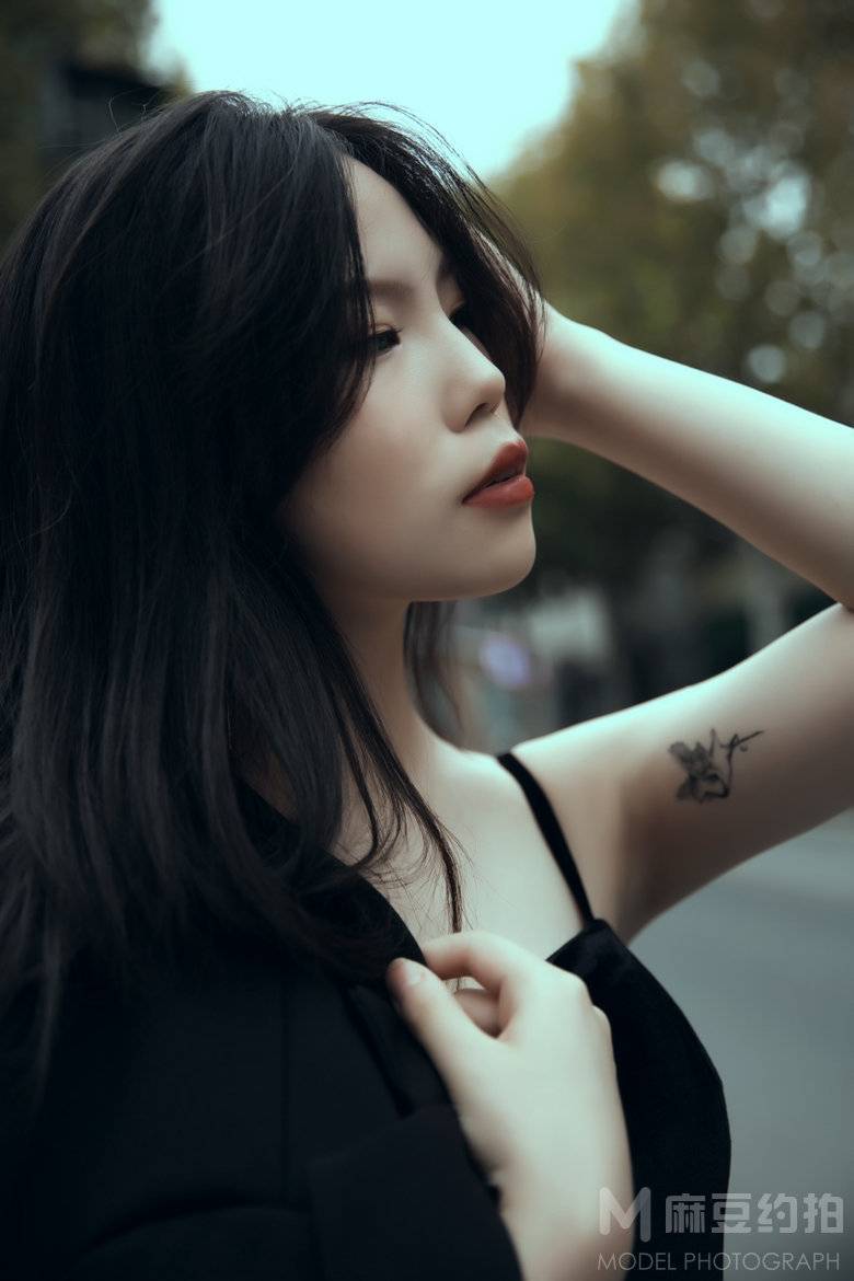 情绪模特