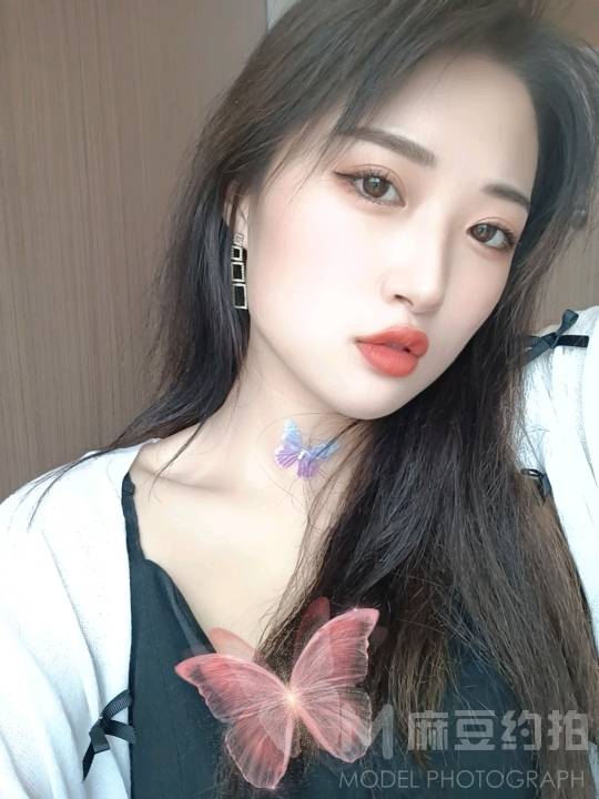 黑白模特