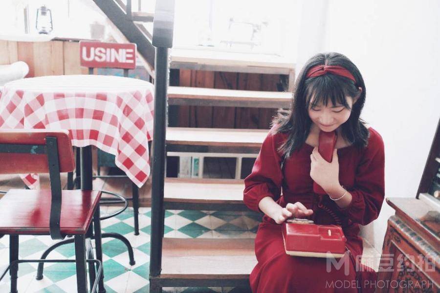 情绪模特