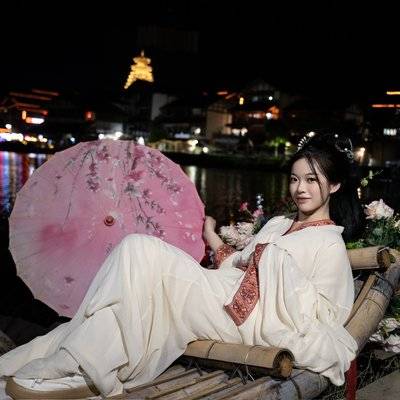 夜景模特