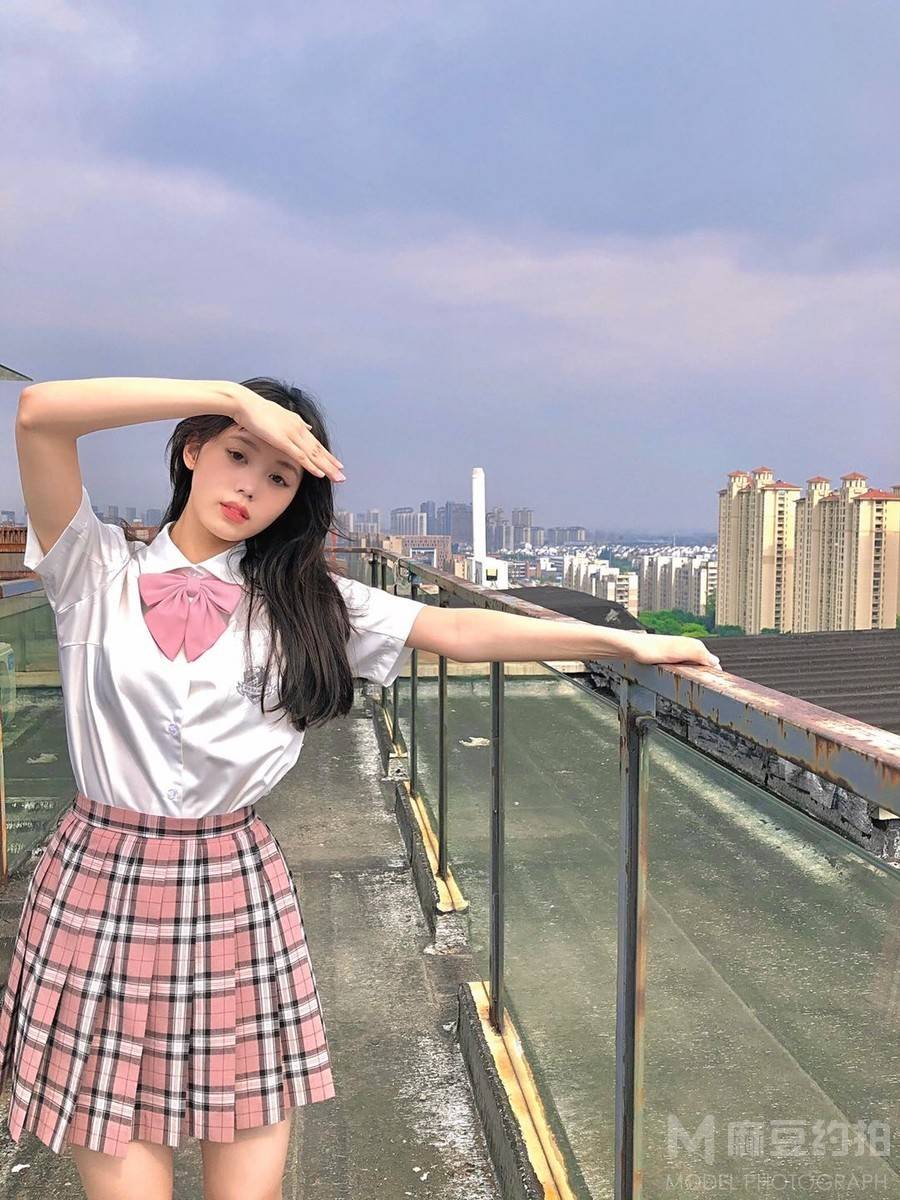 校园模特