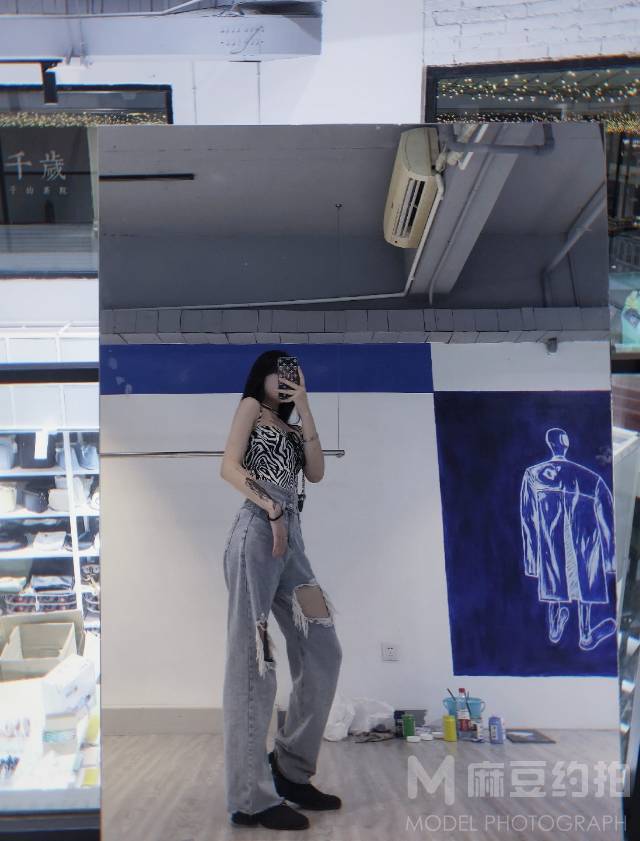 情绪模特