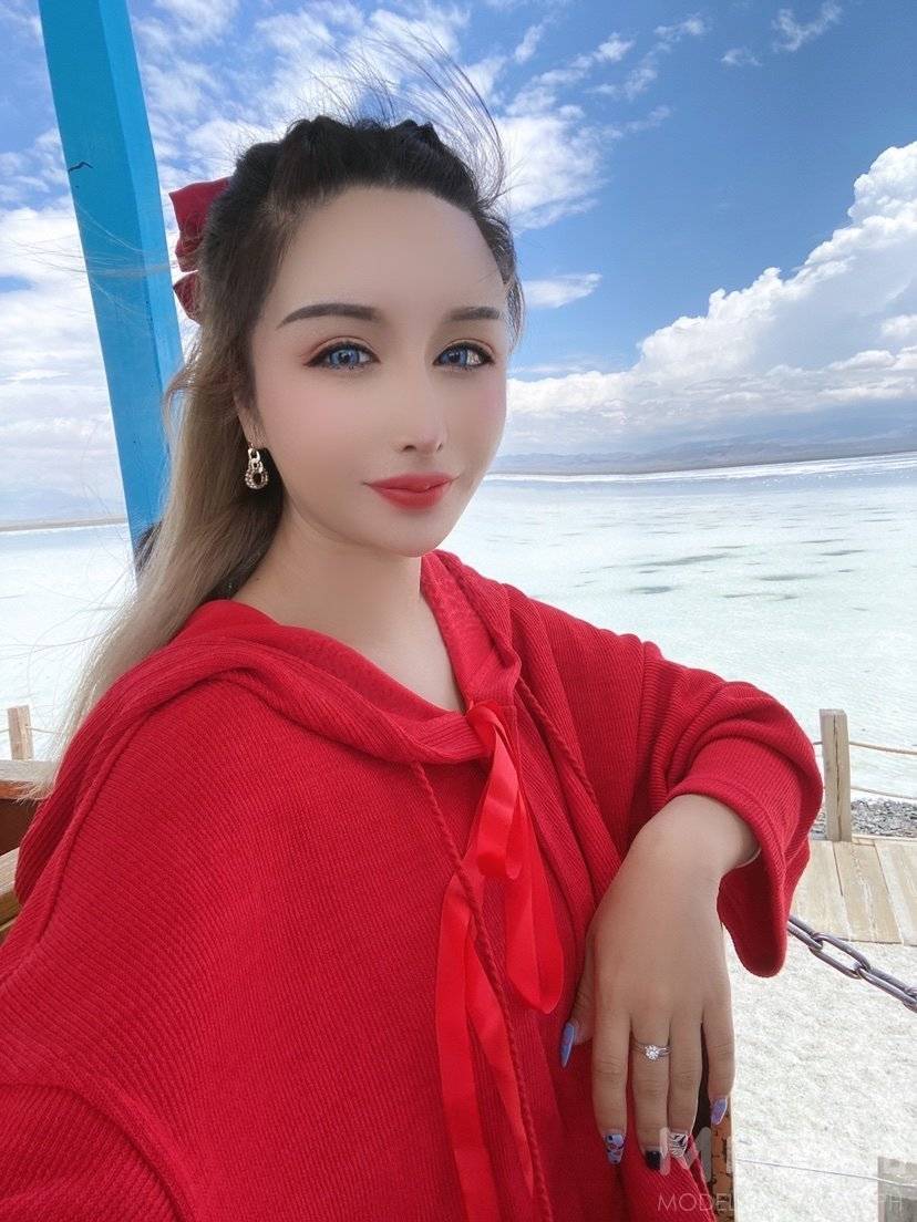 纪实模特